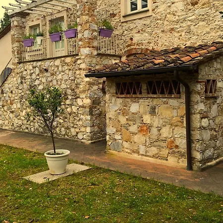 Villa Pietrasanta 住宿加早餐酒店