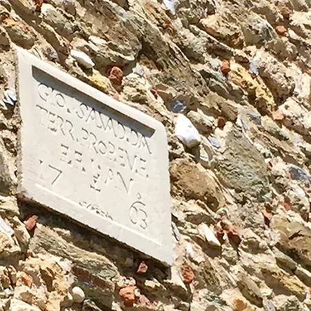 Villa Pietrasanta * 彼得拉桑塔